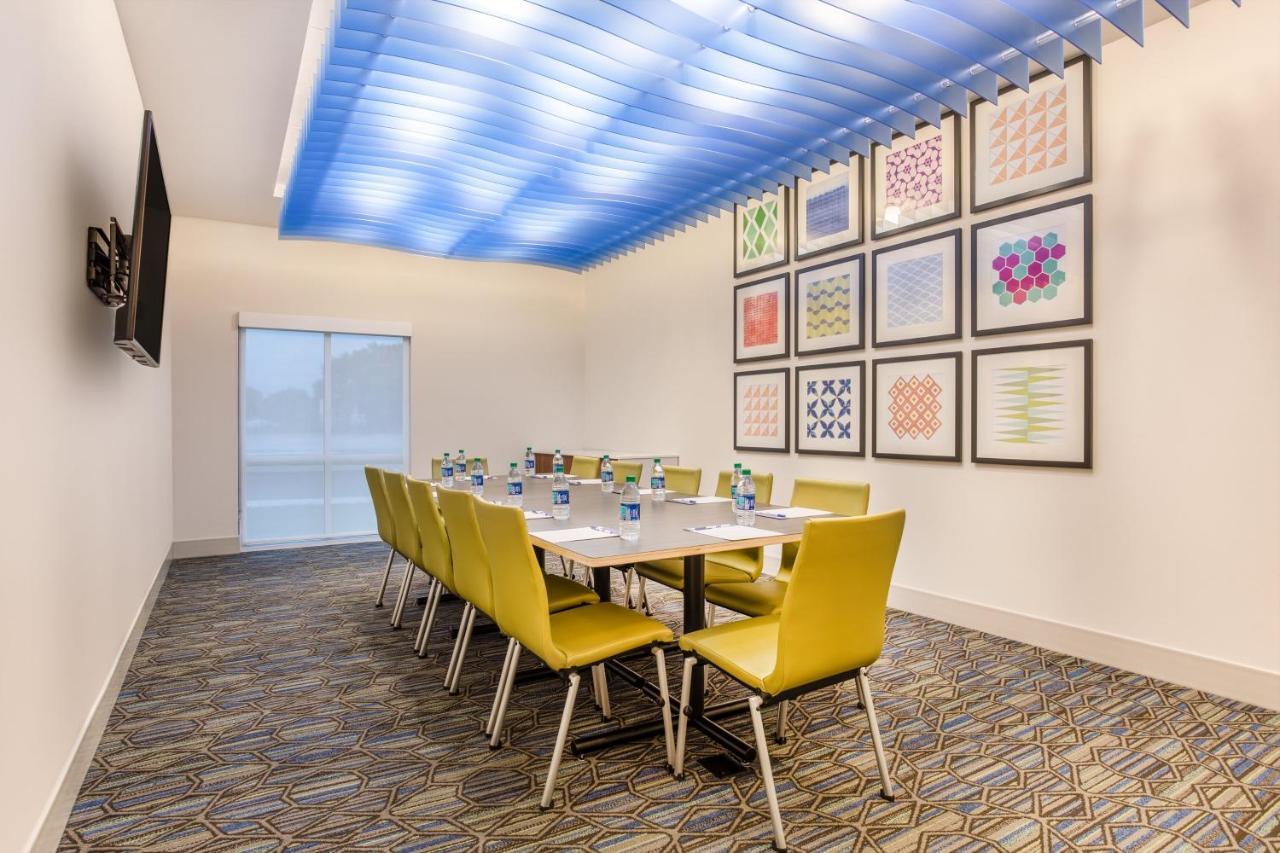 Holiday Inn Express & Suites - Ottawa By Ihg Eksteriør billede