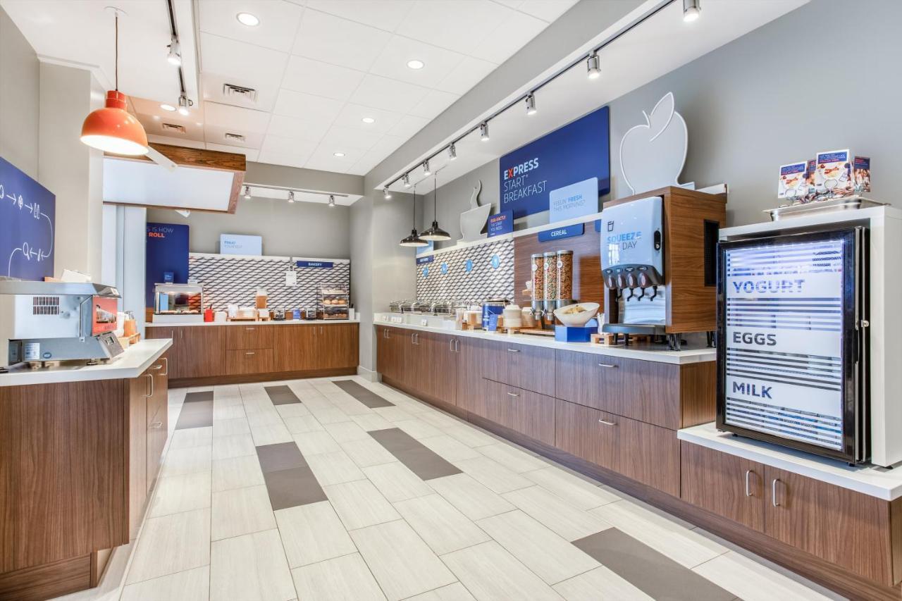 Holiday Inn Express & Suites - Ottawa By Ihg Eksteriør billede